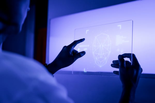 Intelligenza Artificiale nel 2025: nuove sfide verso un futuro consapevole